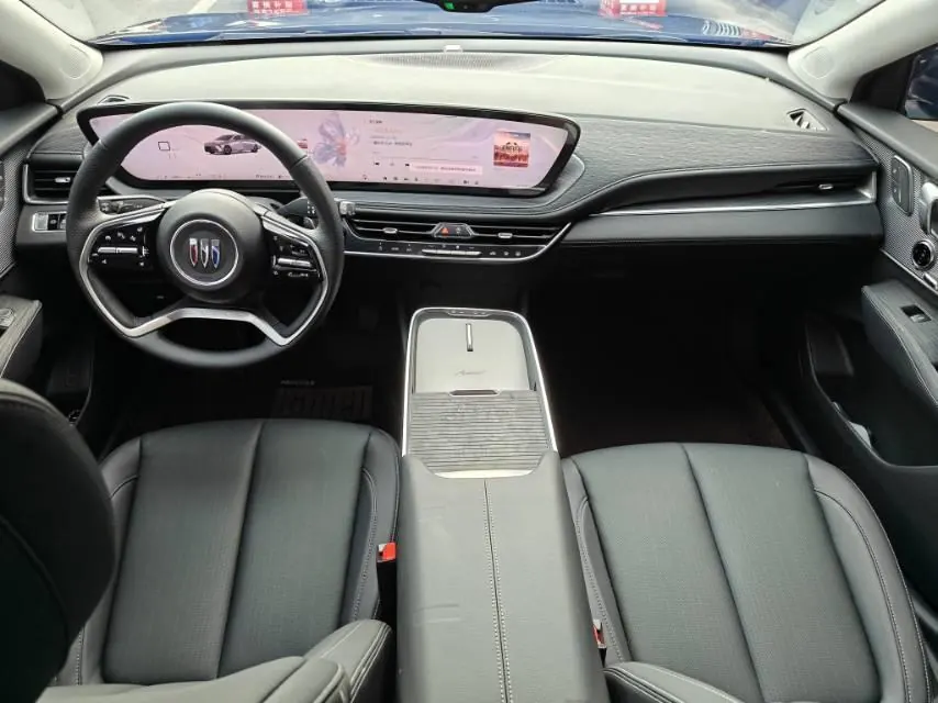 Buick 2025 LaCrosse 2.0T 28T Platinum Edition, automatic transmission 3