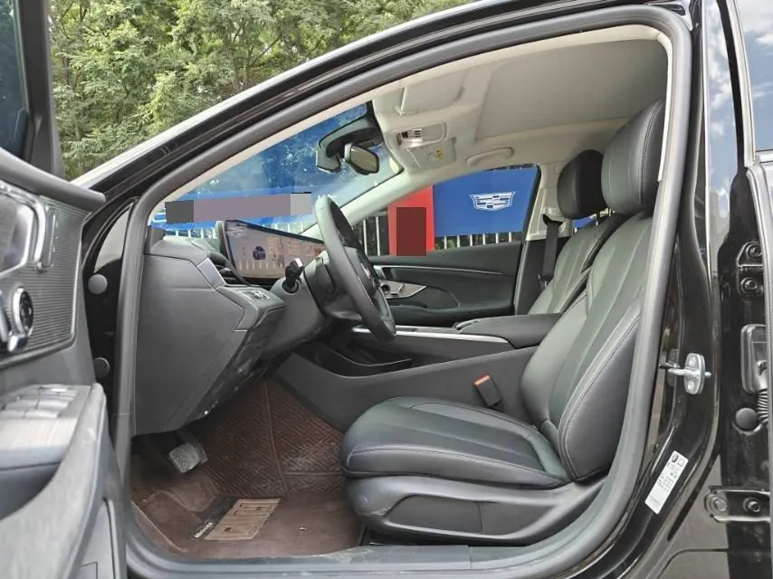 Buick 2025 LaCrosse 2.0T 28T Platinum Edition, automatic transmission 5
