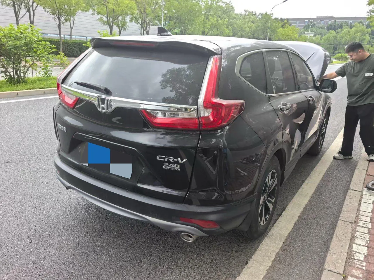 Открыть галерею: Honda 2020 CR-V 1.5T Stepless 240TURBO Shining Edition Two-Drive Comfort Edition Automatic Gear