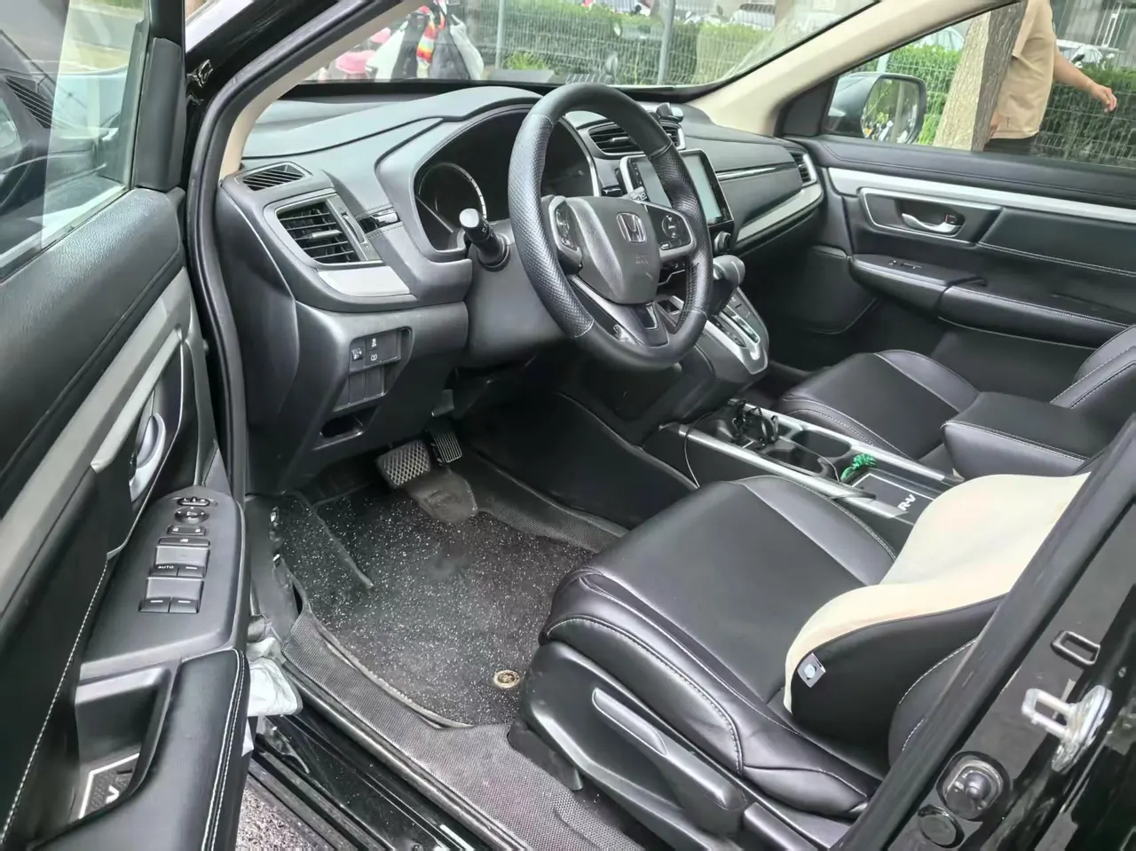 Honda 2020 CR-V 1.5T Stepless 240TURBO Shining Edition Two-Drive Comfort Edition Automatic Gear 2