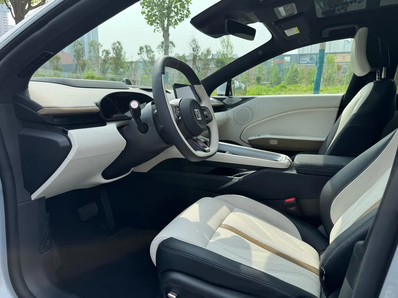 Zeekr 2025 Zeekr 007GT four-wheel drive intelligent driving version 75kWh automatic gear 3
