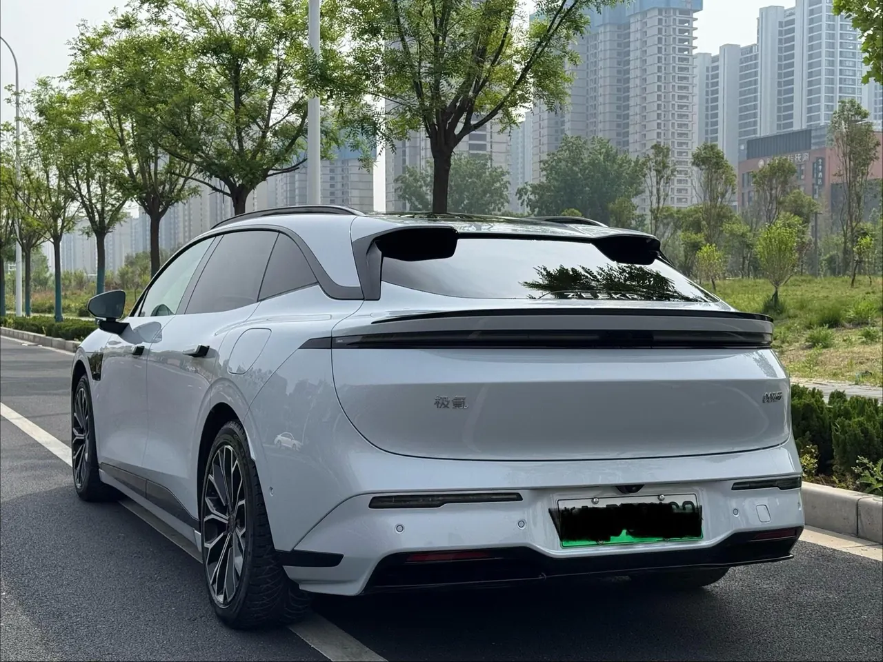 Zeekr 2025 Zeekr 007GT four-wheel drive intelligent driving version 75kWh automatic gear 5