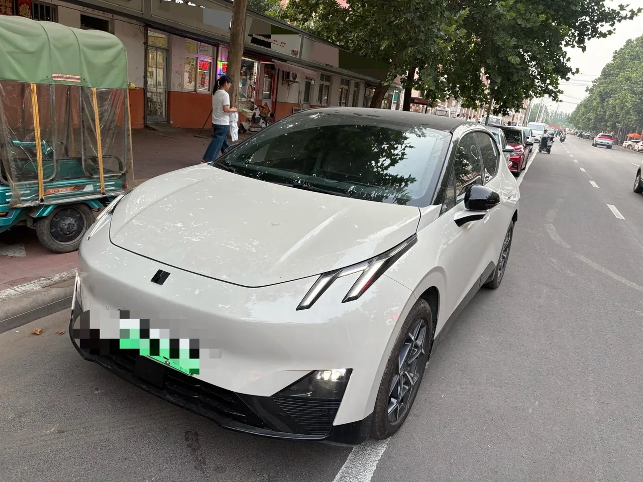 Open image lightbox: LYNK&CO 2025 LYNK&CO Z 20 530km Rear Drive Max Automatic