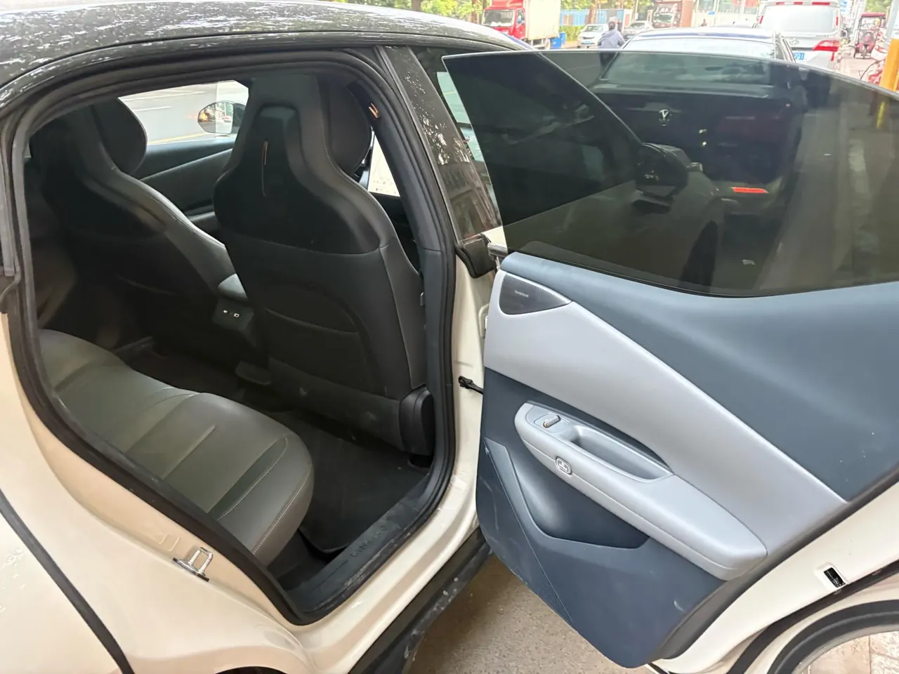 LYNK&amp;CO 2025 LYNK&amp;CO Z 20 530km Rear Drive Max Automatic 6