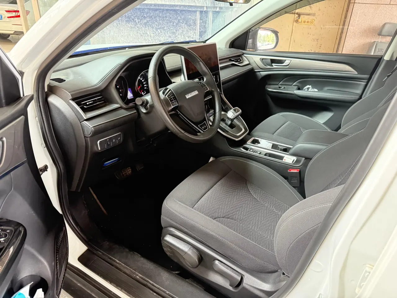 Haval 2023 M6 PLUS 1.5T Elite Smart Joint Automatic Gear 2