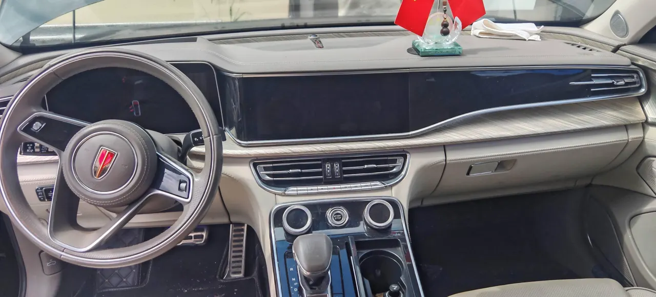 HongQi 2020 H9 48V 2.0T Zhilian Qi Chang Edition Automatic Gear 3