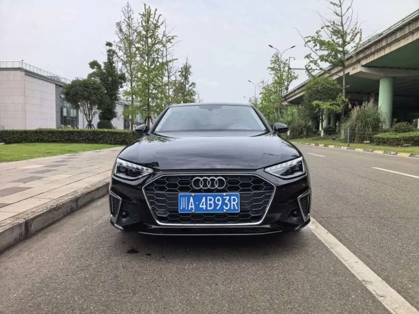 Audi 2020 A4L 2.0TFSI 40TFSI Fashion Dynamic Automatic 2