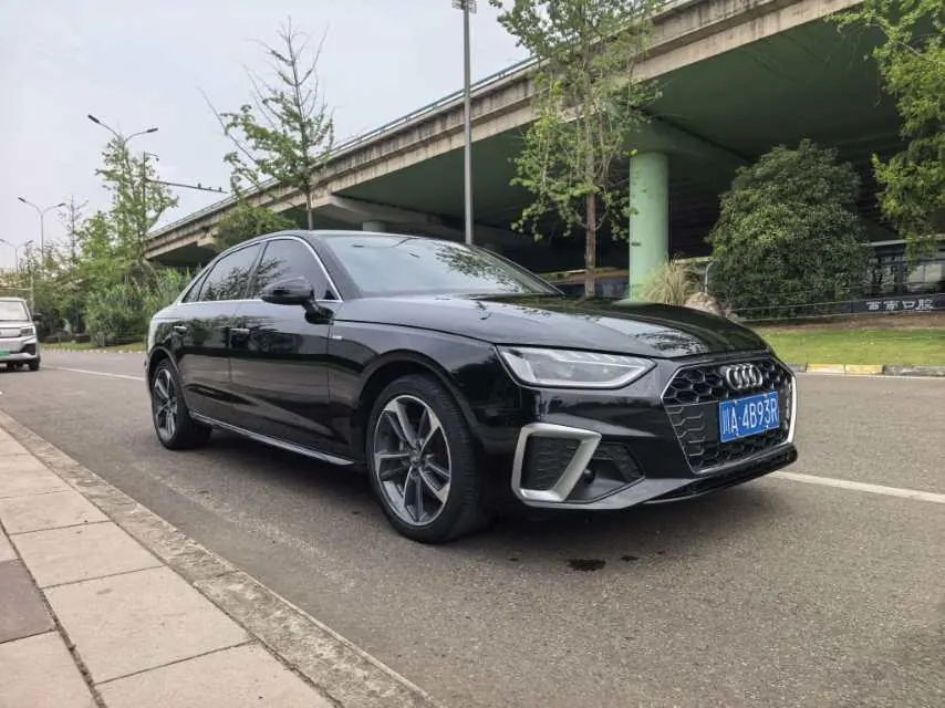 Audi 2020 A4L 2.0TFSI 40TFSI Fashion Dynamic Automatic 3