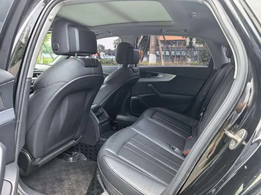 Audi 2020 A4L 2.0TFSI 40TFSI Fashion Dynamic Automatic 8