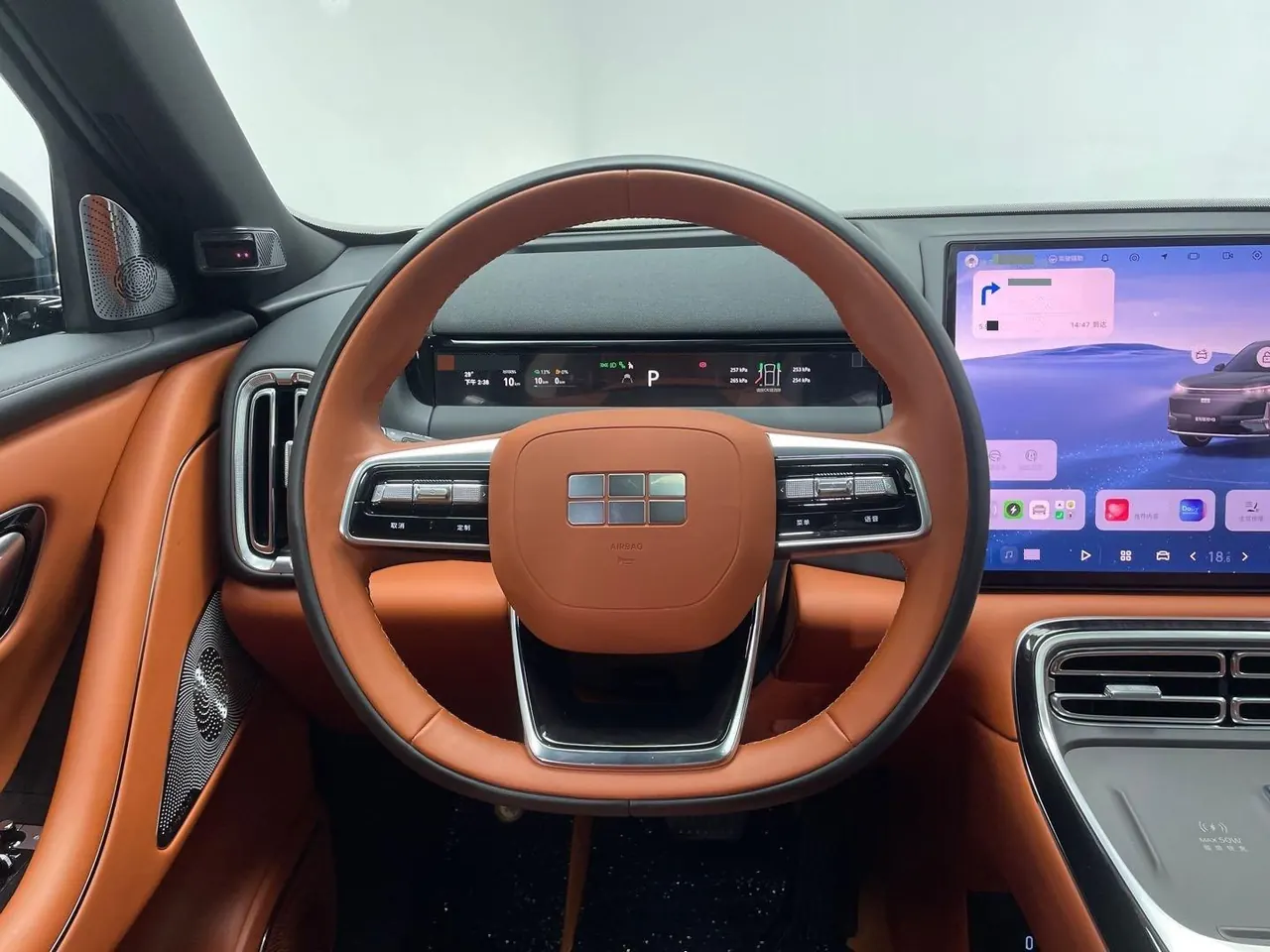 Geely Galaxy 2025 M9 1.5T 210km 4-wheel drive pilot version automatic gear 4