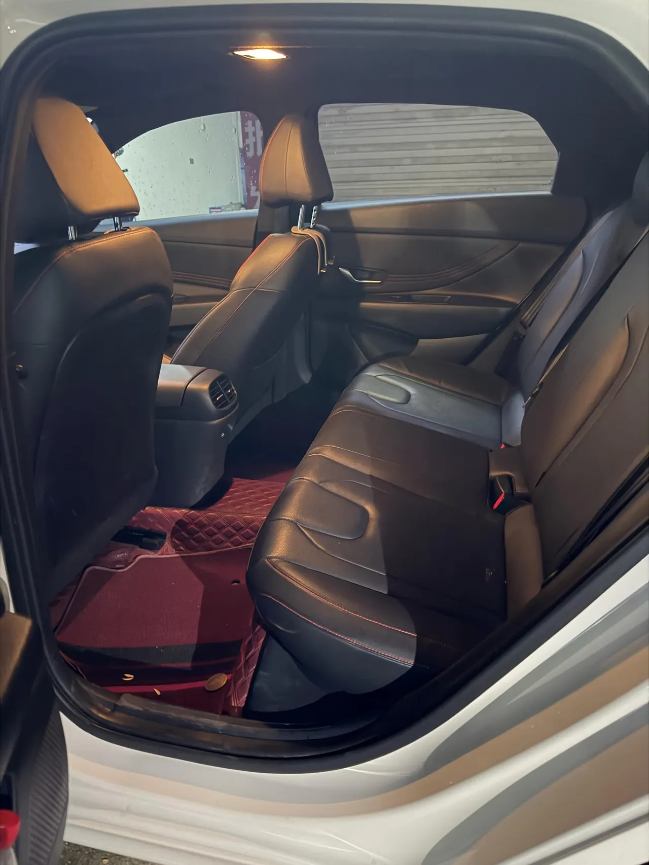 Hyundai 2022 Elantra -3-compartment 1.5 stepless LUX premium automatic gear 5