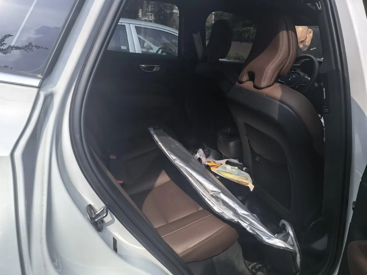 Volvo 2023 XC60 48V 2.0T B5 4-wheel drive Zhiyuan Deluxe Edition Automatic Gear 3