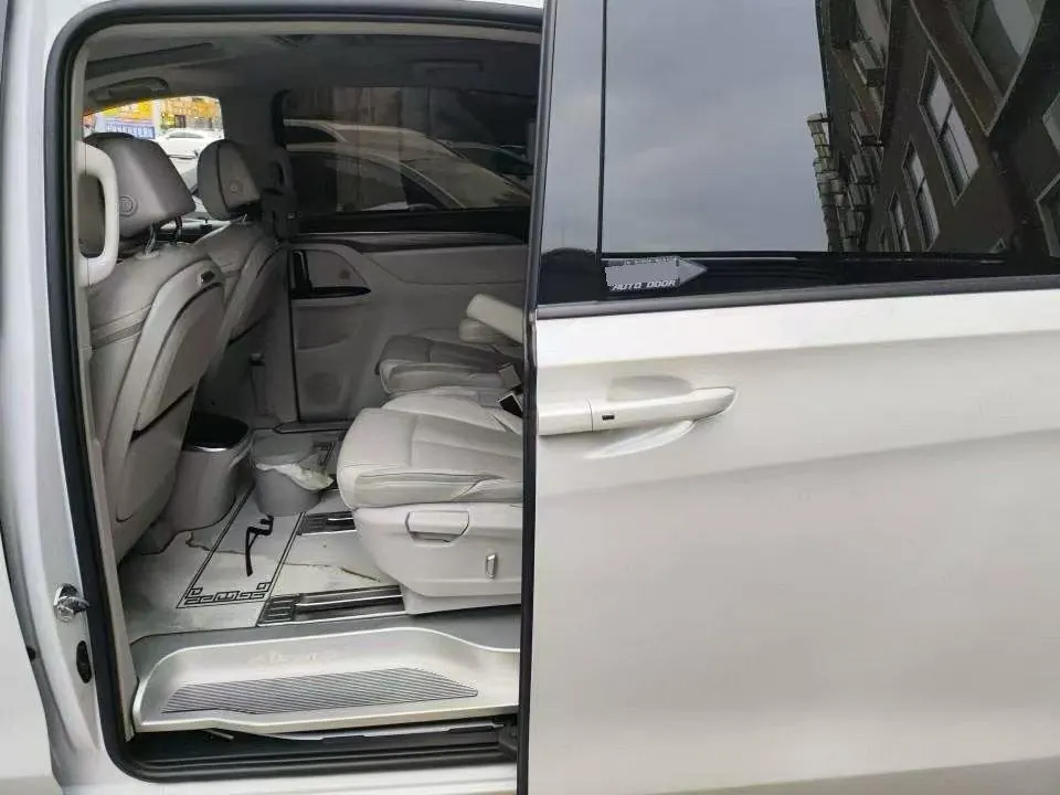 Buick 2023 GL8 ES Lu Zun 48V 2.0T 653T Exclusive Automatic Gear 5