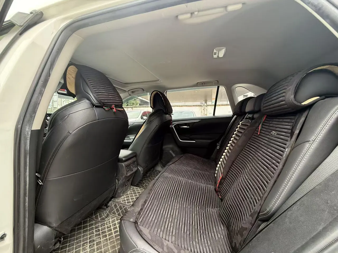 Toyota 2020 Weilanda Dual Engine 2.5 Stepless Four-wheel Drive Deluxe Automatic Gear 10