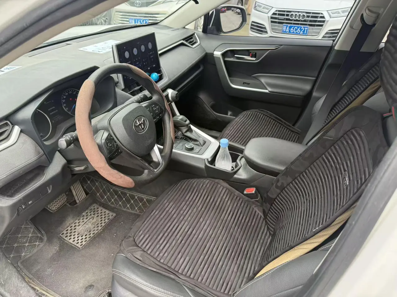 Toyota 2020 Weilanda Dual Engine 2.5 Stepless Four-wheel Drive Deluxe Automatic Gear 8