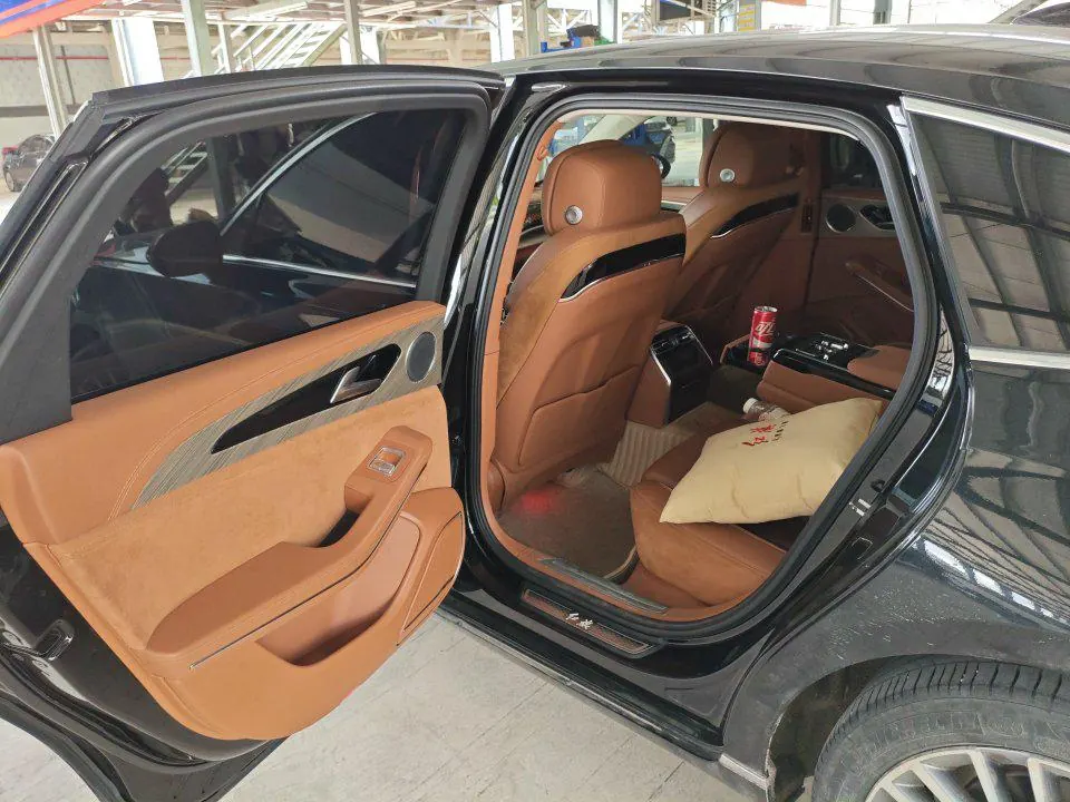 HongQi 2020 H9 48V 2.0T Zhilian Qi Chang Edition Automatic Gear 4
