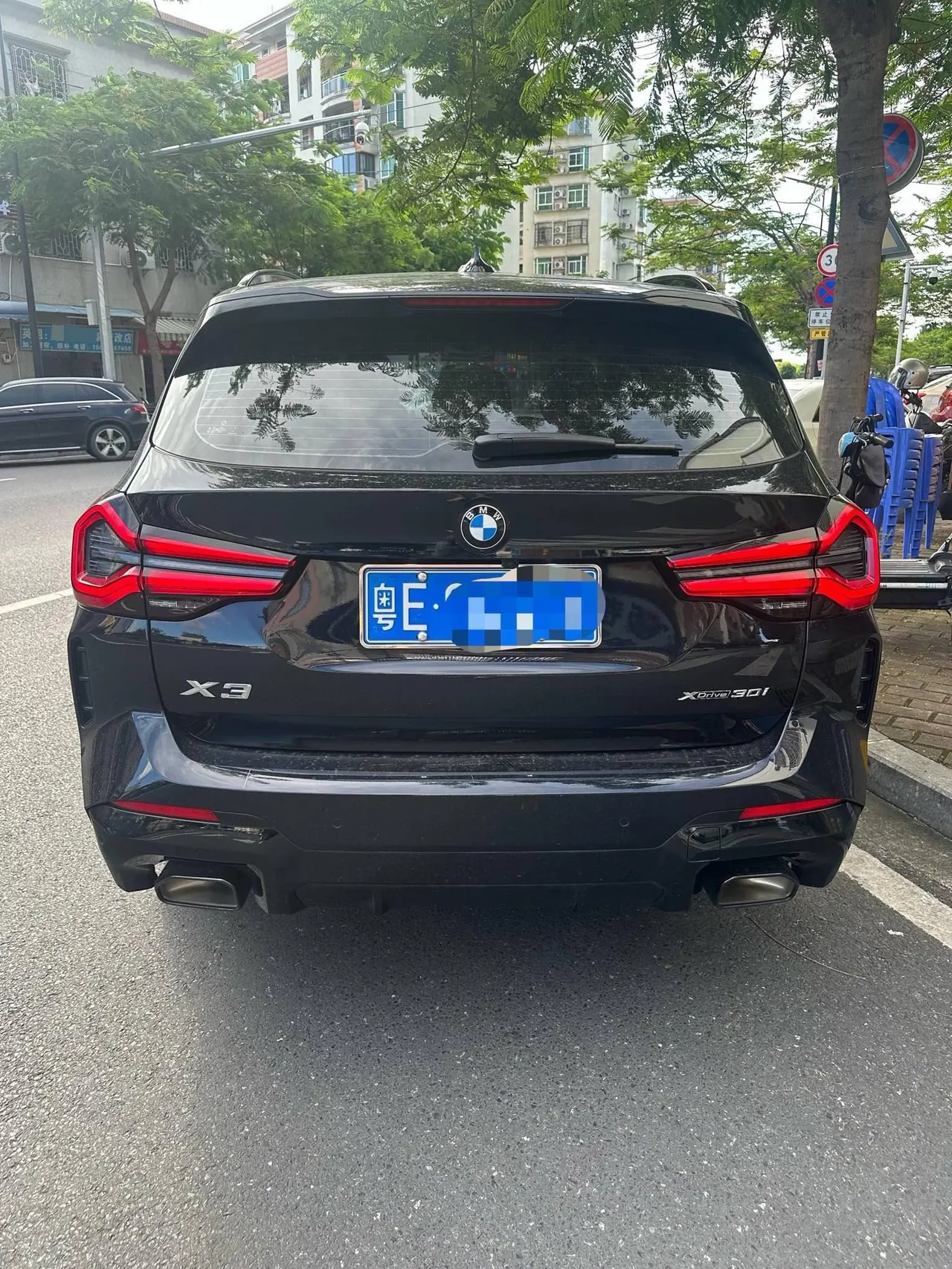 BMW 2023 X3 xDrive30i 2.0T Leading M Obsidian Night Suit Automatic Gear 3