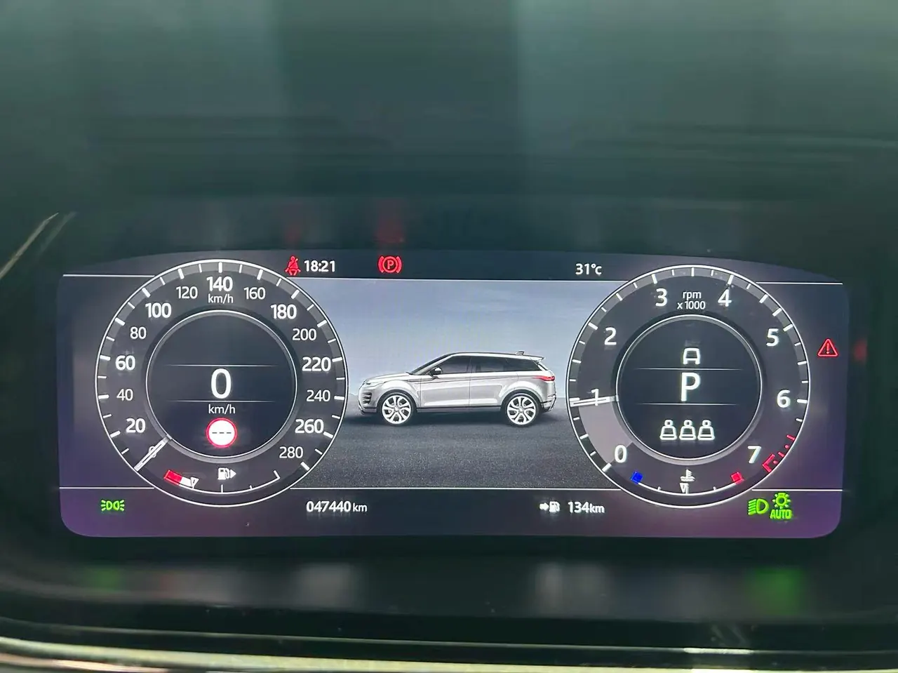 Land Rover 2020 Range Rover Aurora 48V 2.0T 249PS R-DYNAMIC SE Sports Technology Edition Automatic Gear 8