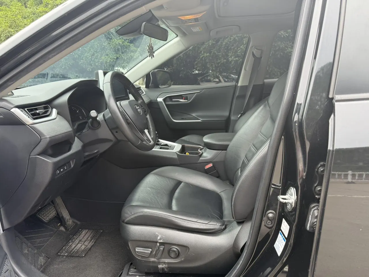 Toyota 2020 RAV4 Rongfeng 2.0 Stepless Four-wheel Drive Fashion Edition PLUS Automatic Gear 4