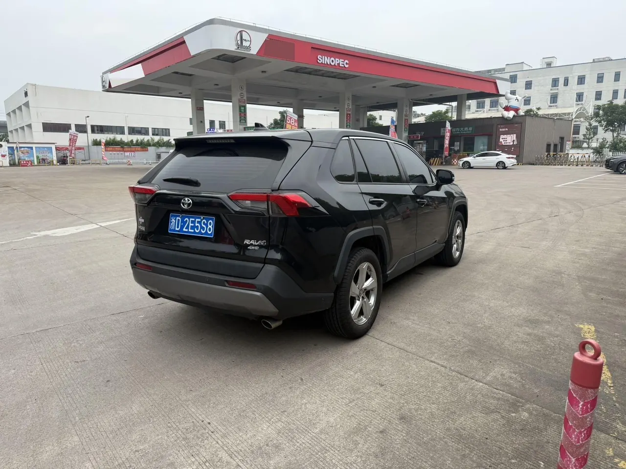 Toyota 2020 RAV4 Rongfeng 2.0 Stepless Four-wheel Drive Fashion Edition PLUS Automatic Gear 8