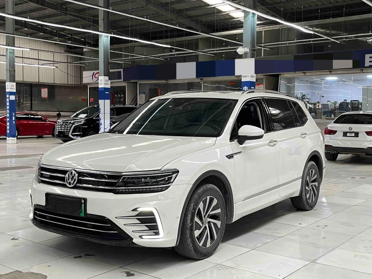Открыть галерею: Volkswagen Tiguan L New Energy 2020 Tiguan L PHEV 1.4T 430 Flagship Automatic Gear