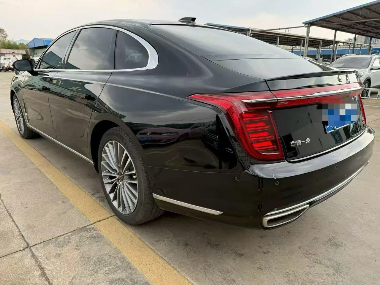HongQi 2020 H9 48V 2.0T Zhilian Flag Edition Automatic Gear 4