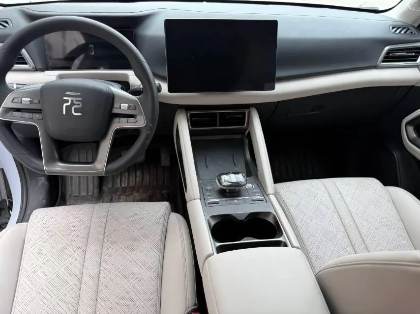 BYD 2025 Yuan UP Smart Driving 401KM Vital Automatic Gear 3