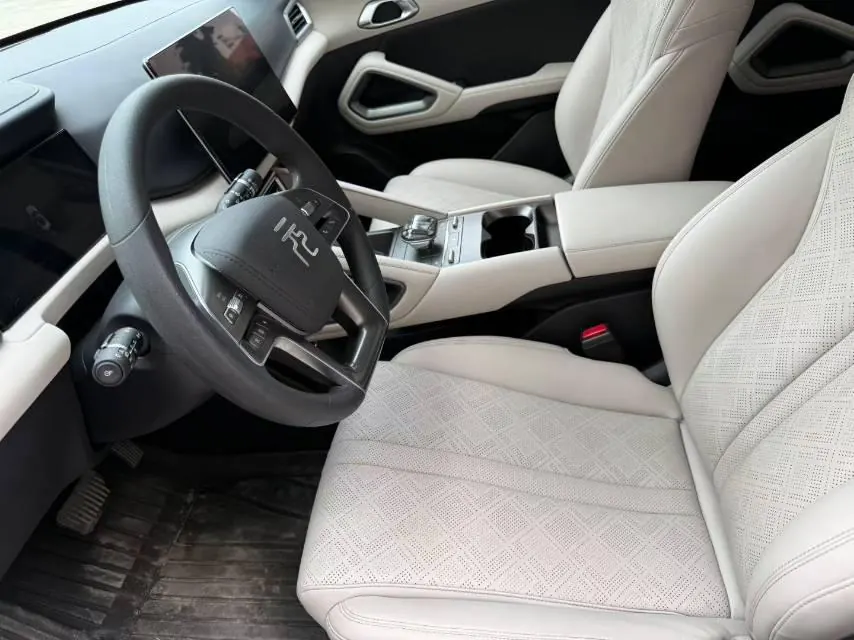 BYD 2025 Yuan UP Smart Driving 401KM Vital Automatic Gear 4