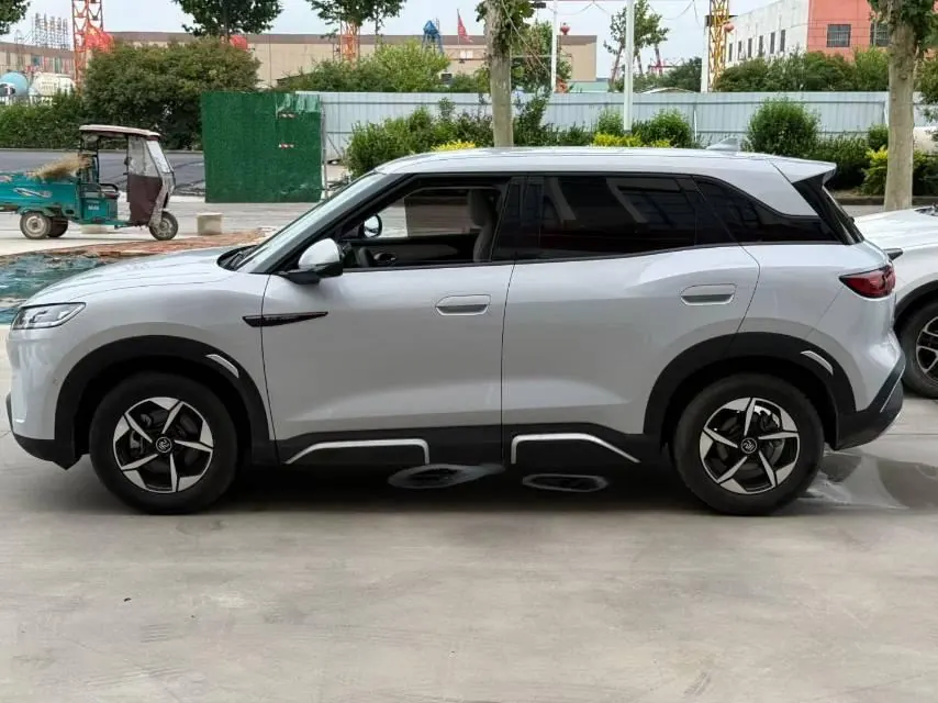 BYD 2025 Yuan UP Smart Driving 401KM Vital Automatic Gear 5