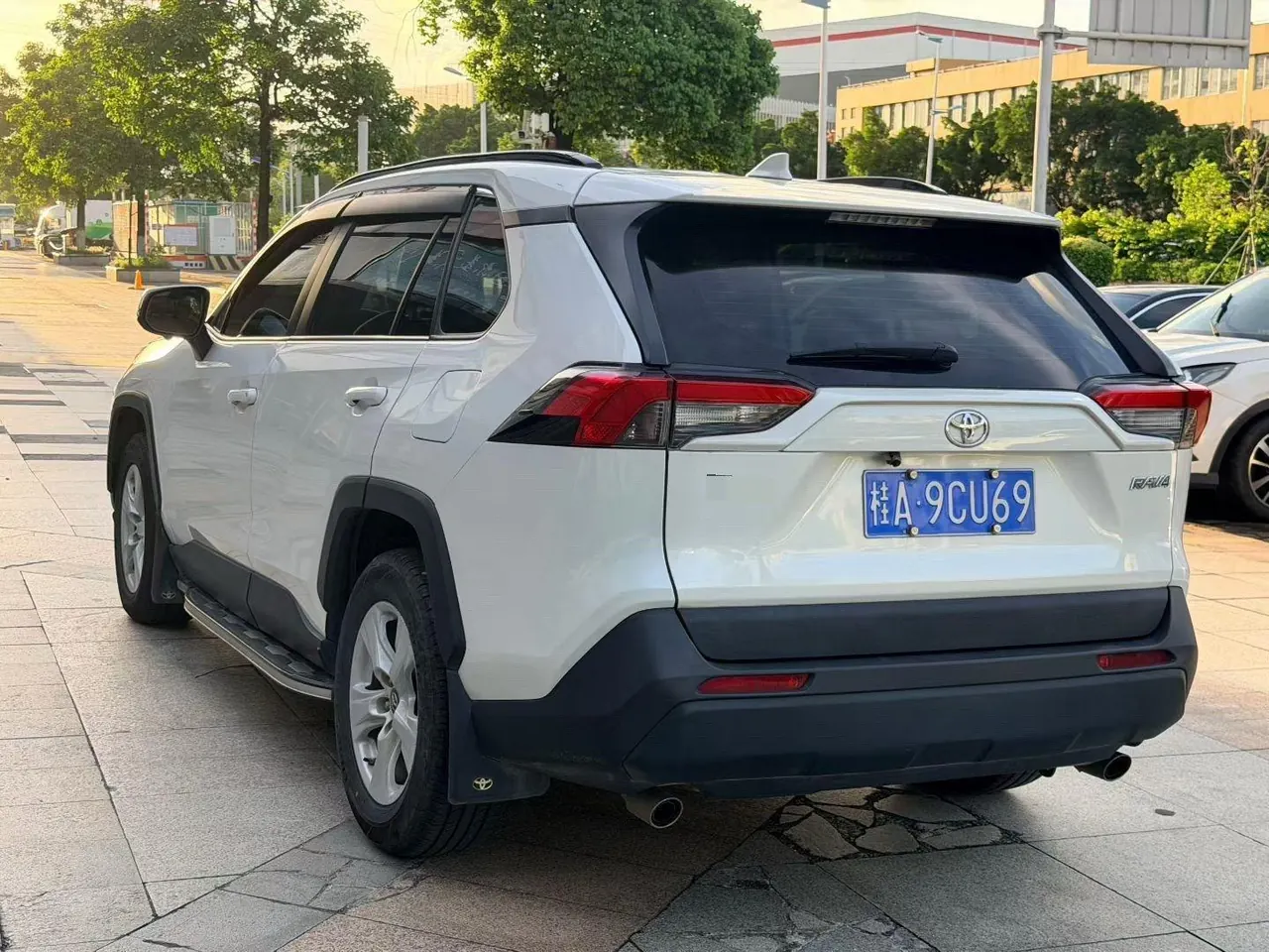 Toyota 2021 RAV4 Rongbo 2.0 Stepless Two-Drive Fashion Edition Automatic Gear 5