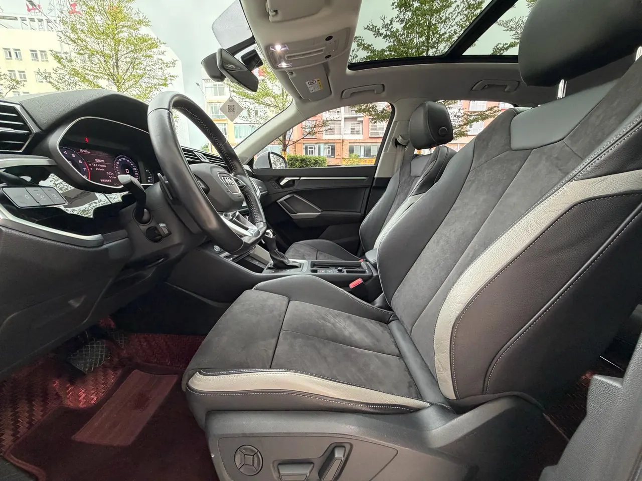 Audi 2020 Q3 2.0TFSI 40TFSI Fashion Dynamic Automatic 7