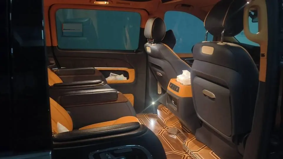 Mercedes Benz V 2020V 260 L 2.0T Deluxe Edition Automatic Gear - View 1
