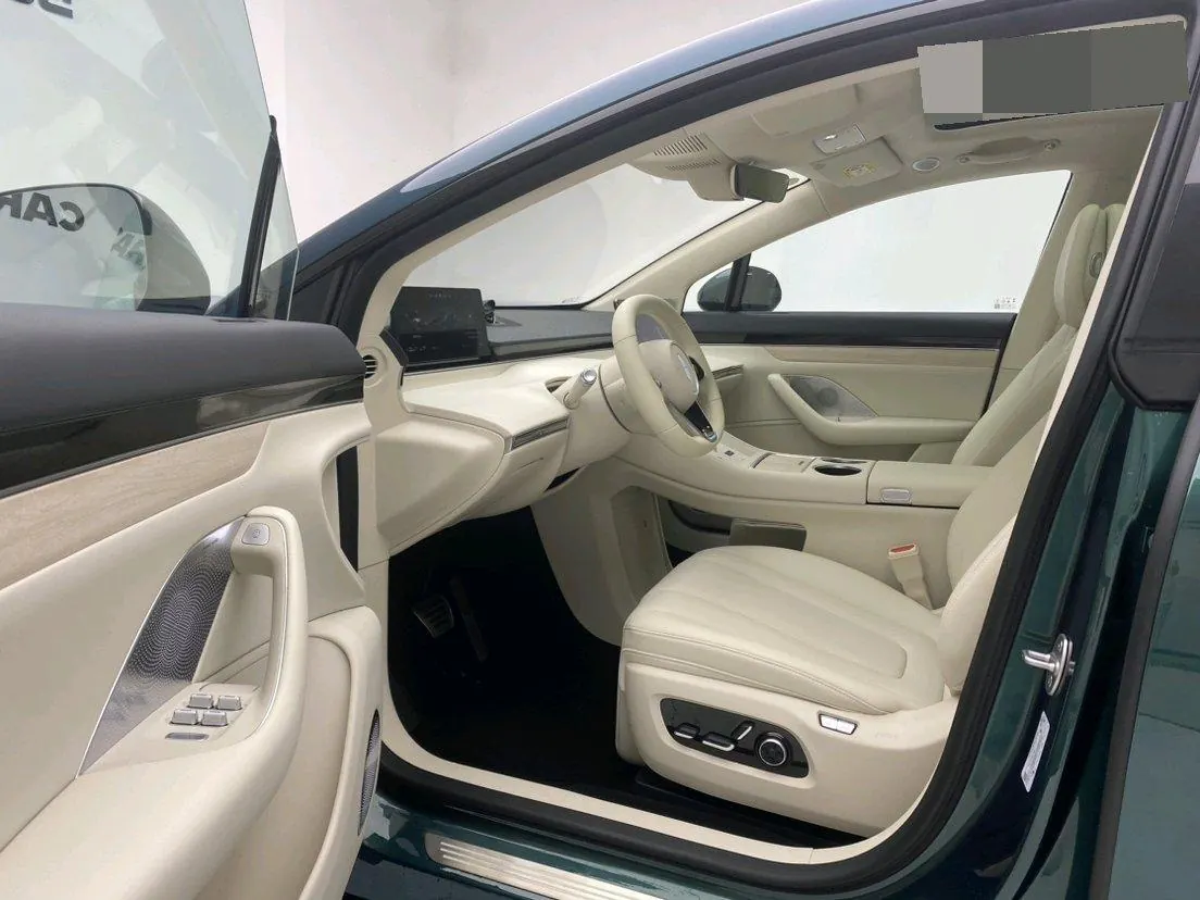 Intellectual 2025 R 7 251km Max Automatic Gear 3