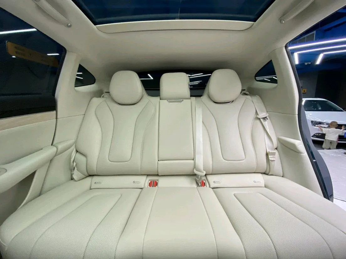Intellectual 2025 R 7 251km Max Automatic Gear 4