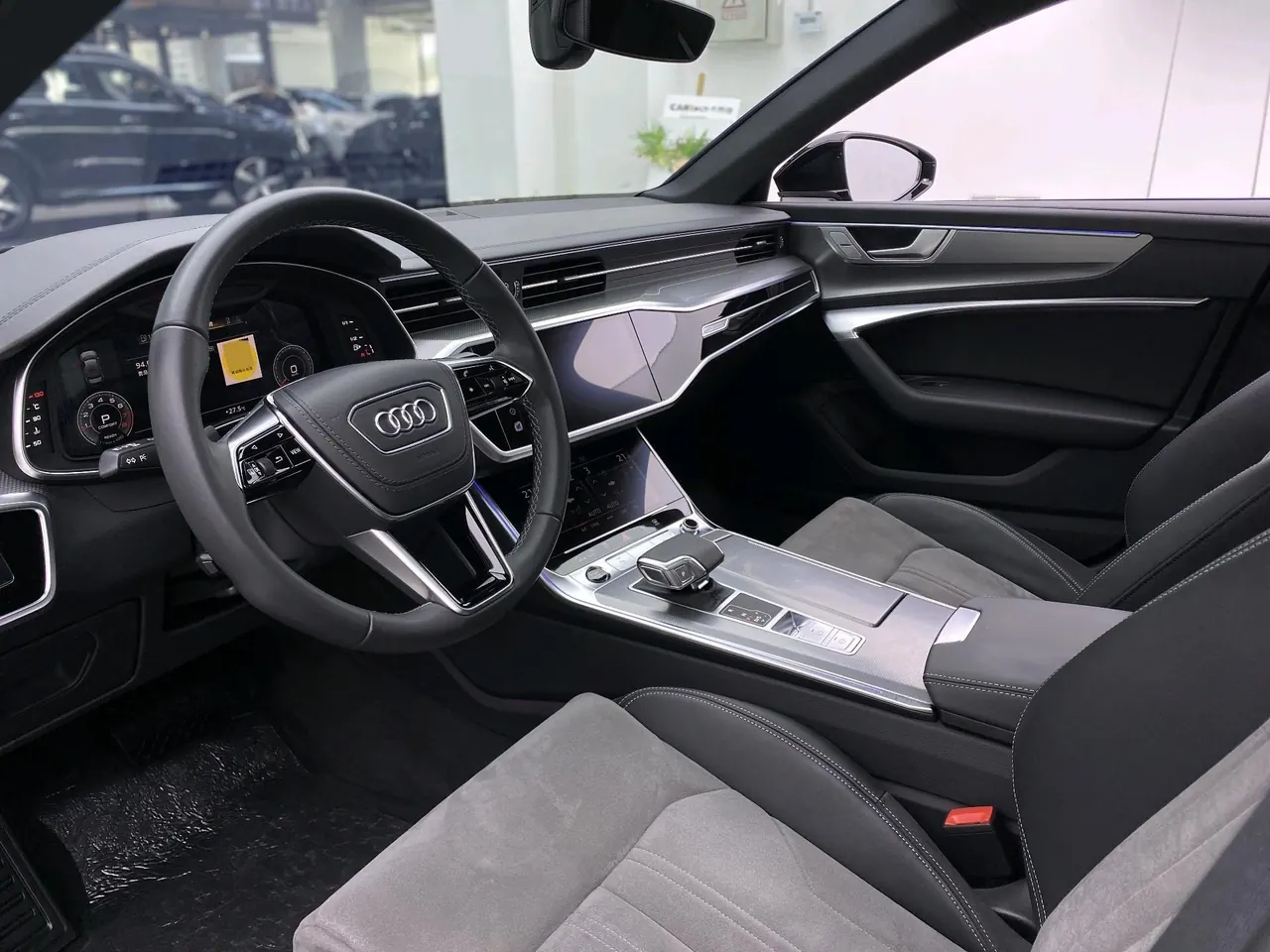 Audi 2024 A6L 2.0TFSI 45TFSI Selected Dynamic Automatic 5
