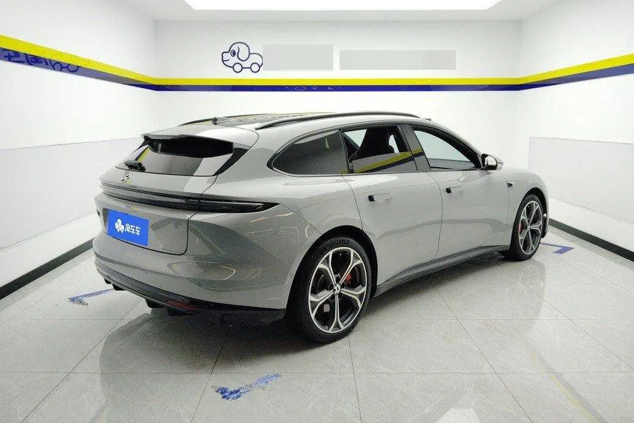 NIO 2025 ET5T 75kWh Touring automatic - View 1