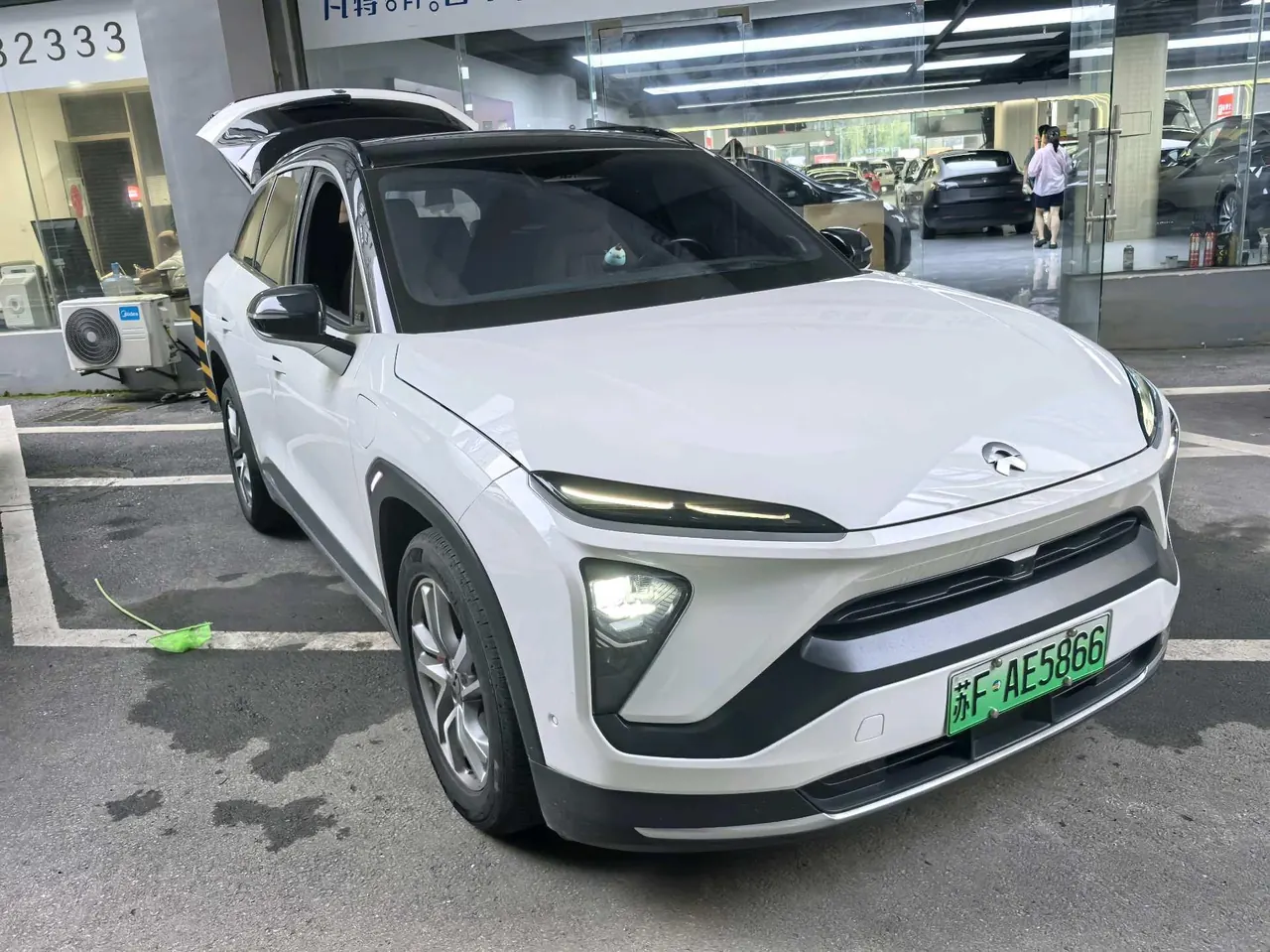 NIO 2020 ES 6 455KM Sports Edition Automatic Gear 3