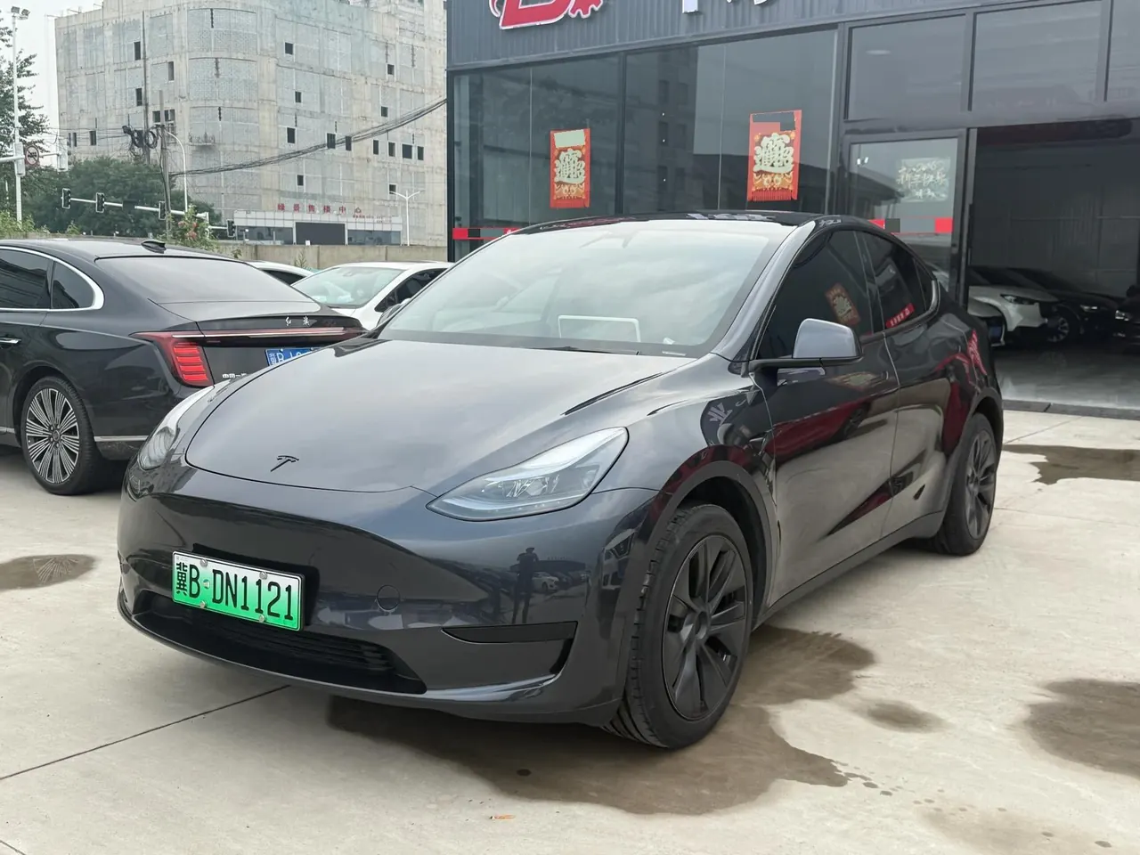 Tesla 2024 Model Y rear-wheel drive version automatic transmission - View 1