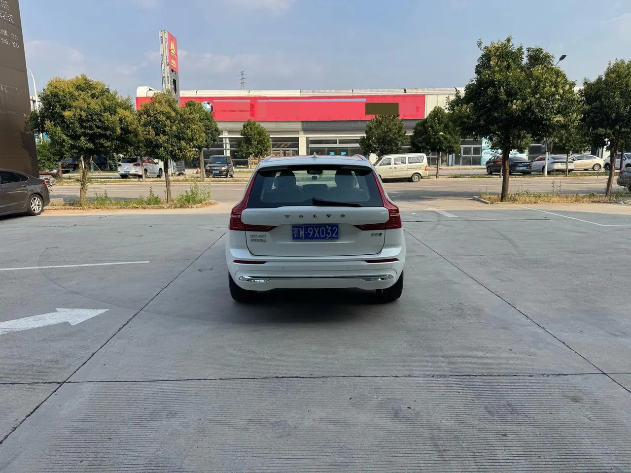Volvo 2024 XC60 48V 2.0T B5 4-wheel drive Zhiyuan Deluxe Edition Automatic Gear 4