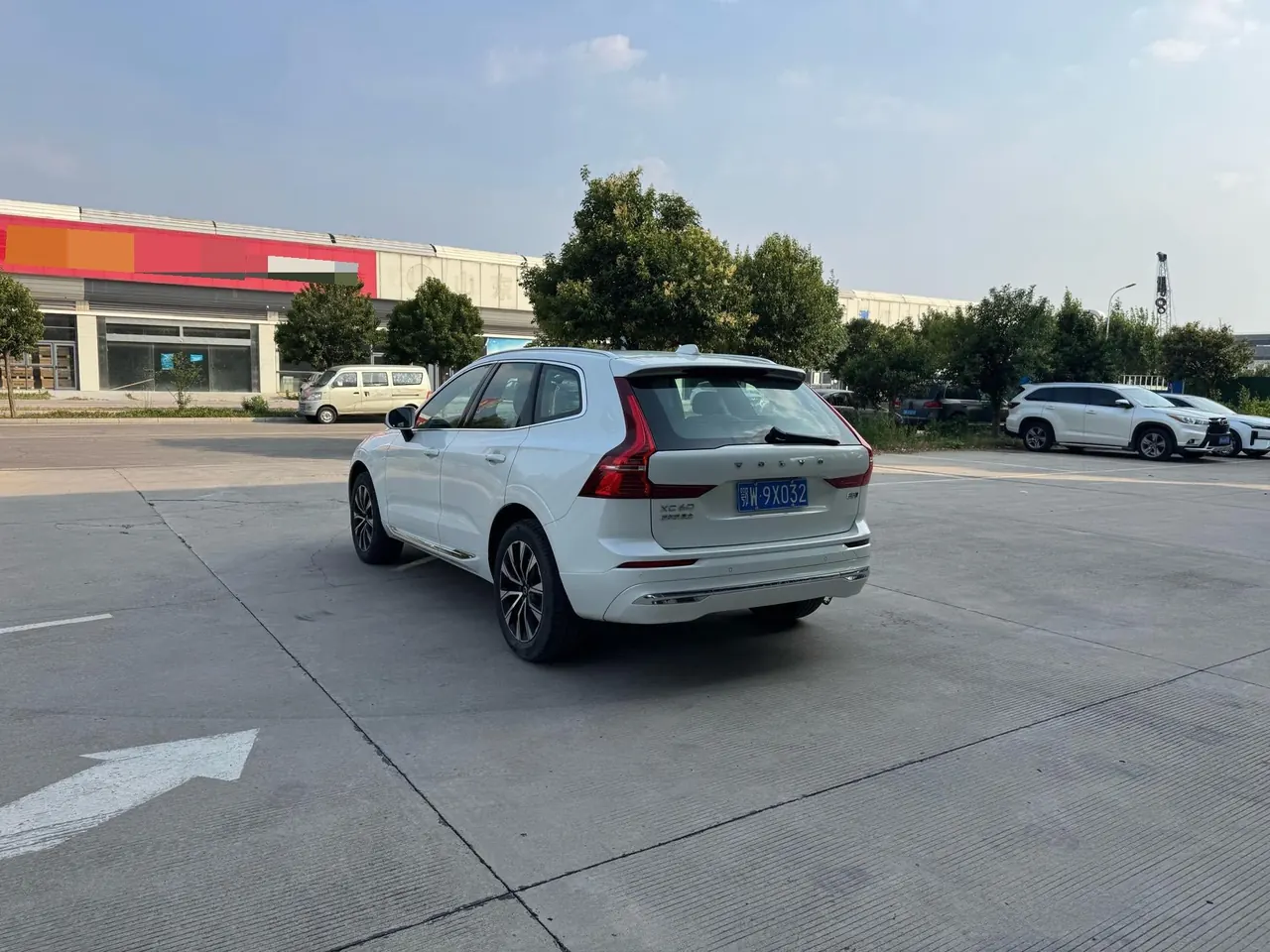 Volvo 2024 XC60 48V 2.0T B5 4-wheel drive Zhiyuan Deluxe Edition Automatic Gear 5