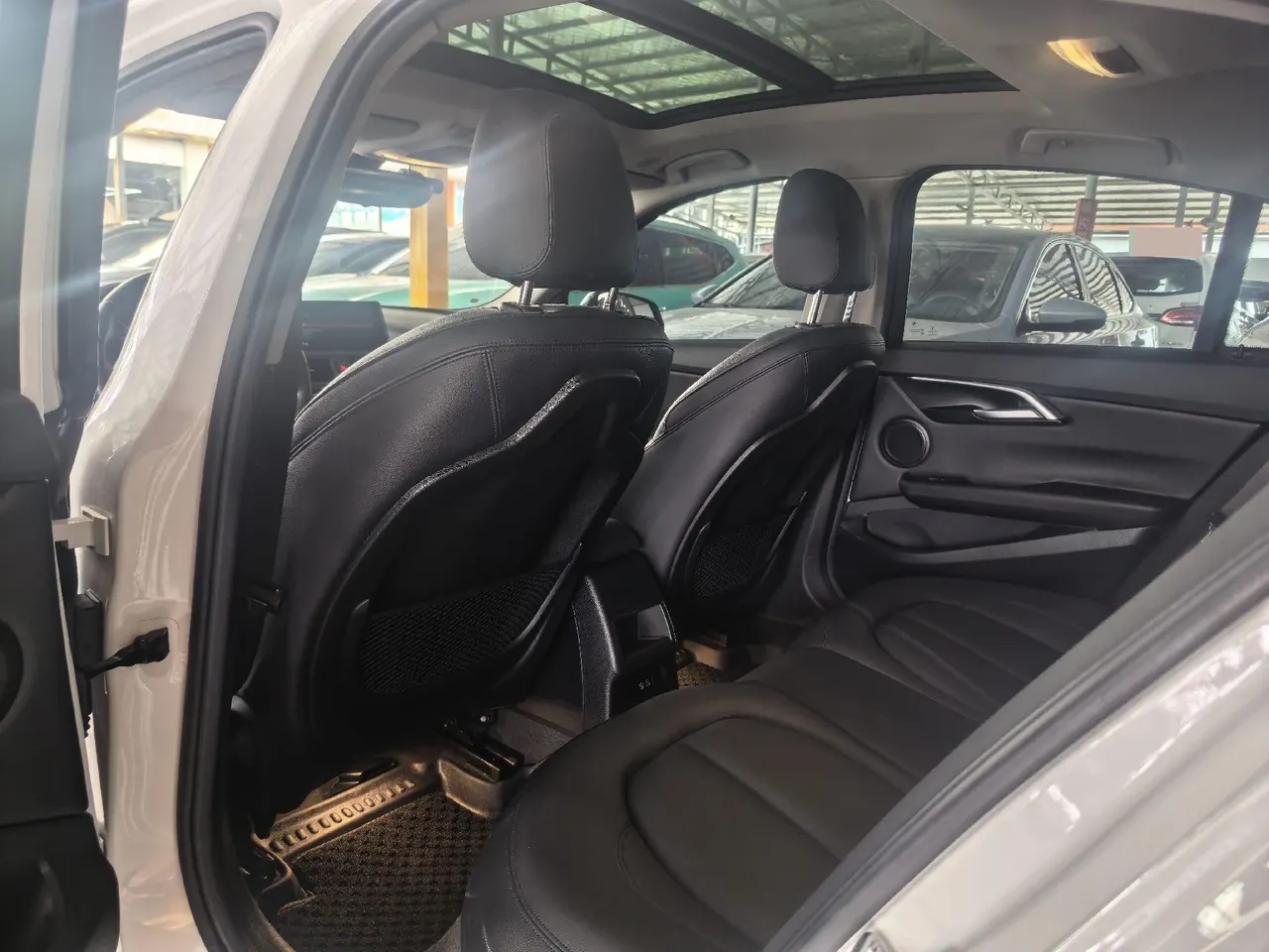 BMW 1 Series 2020 125i 2.0T Leading M Sports Suit Automatic Gear 3