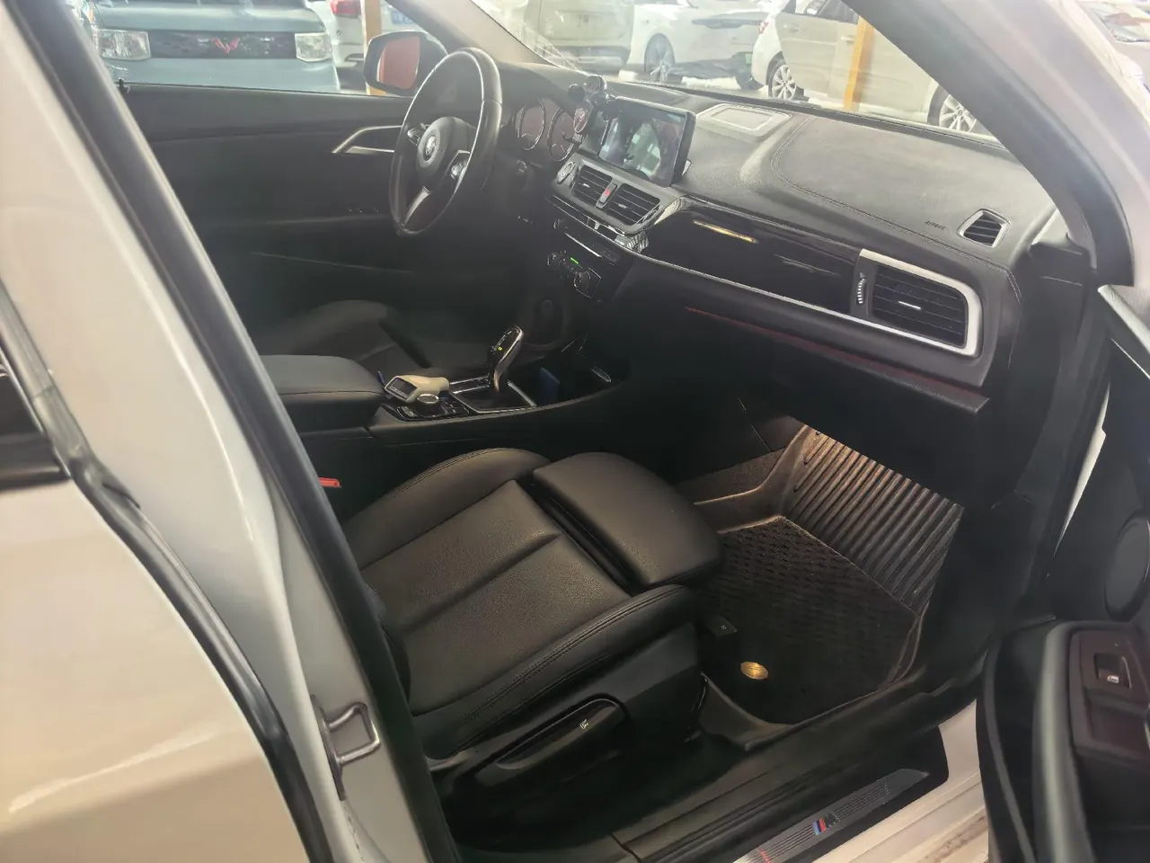 BMW 1 Series 2020 125i 2.0T Leading M Sports Suit Automatic Gear 5