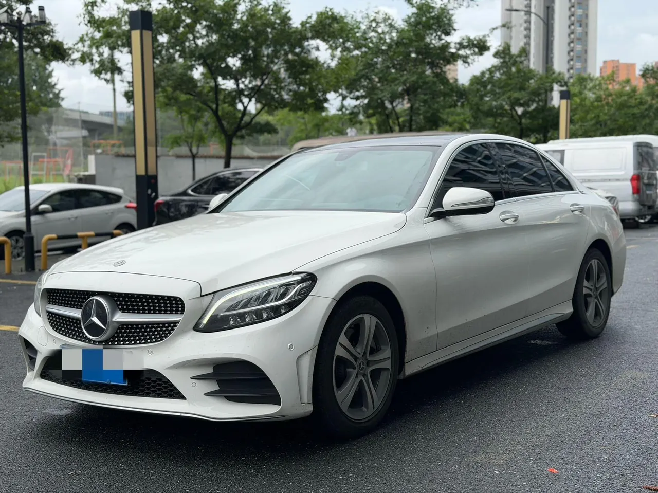 Mercedes Benz Class C 2020 C 260 L 48V 1.5T Sports Edition Automatic Gear - View 1