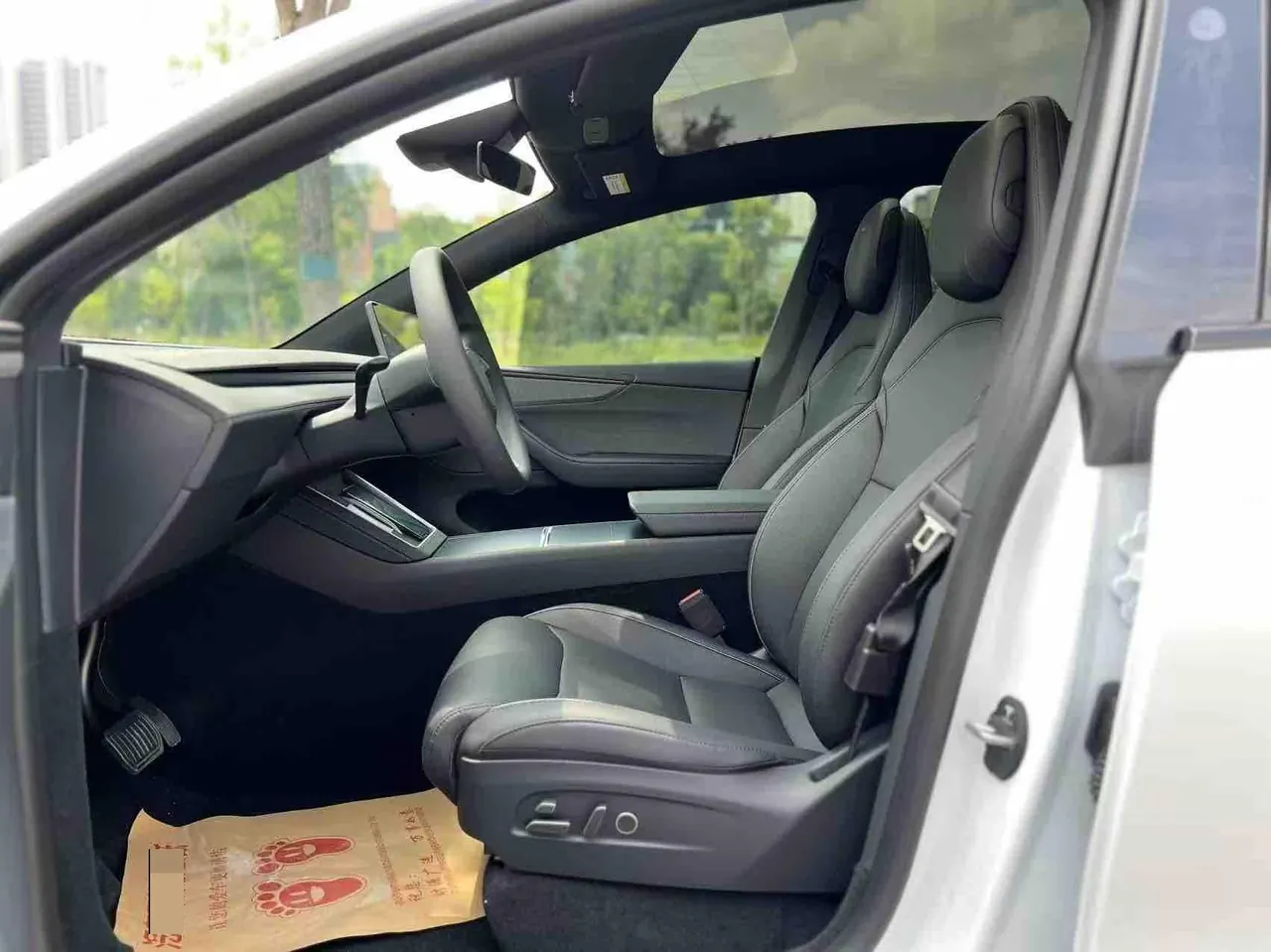 Tesla 2025 Model Y L Long Endurance All-Wheel Drive Automatic Transmission 4
