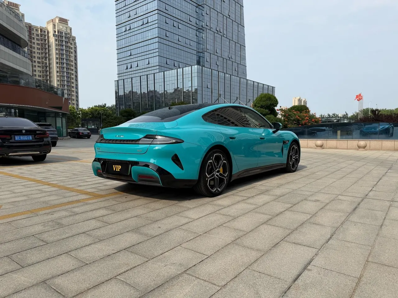 MI 2024 SU 7 700km Rear Drive Standard Founding Edition Automatic Gear 9