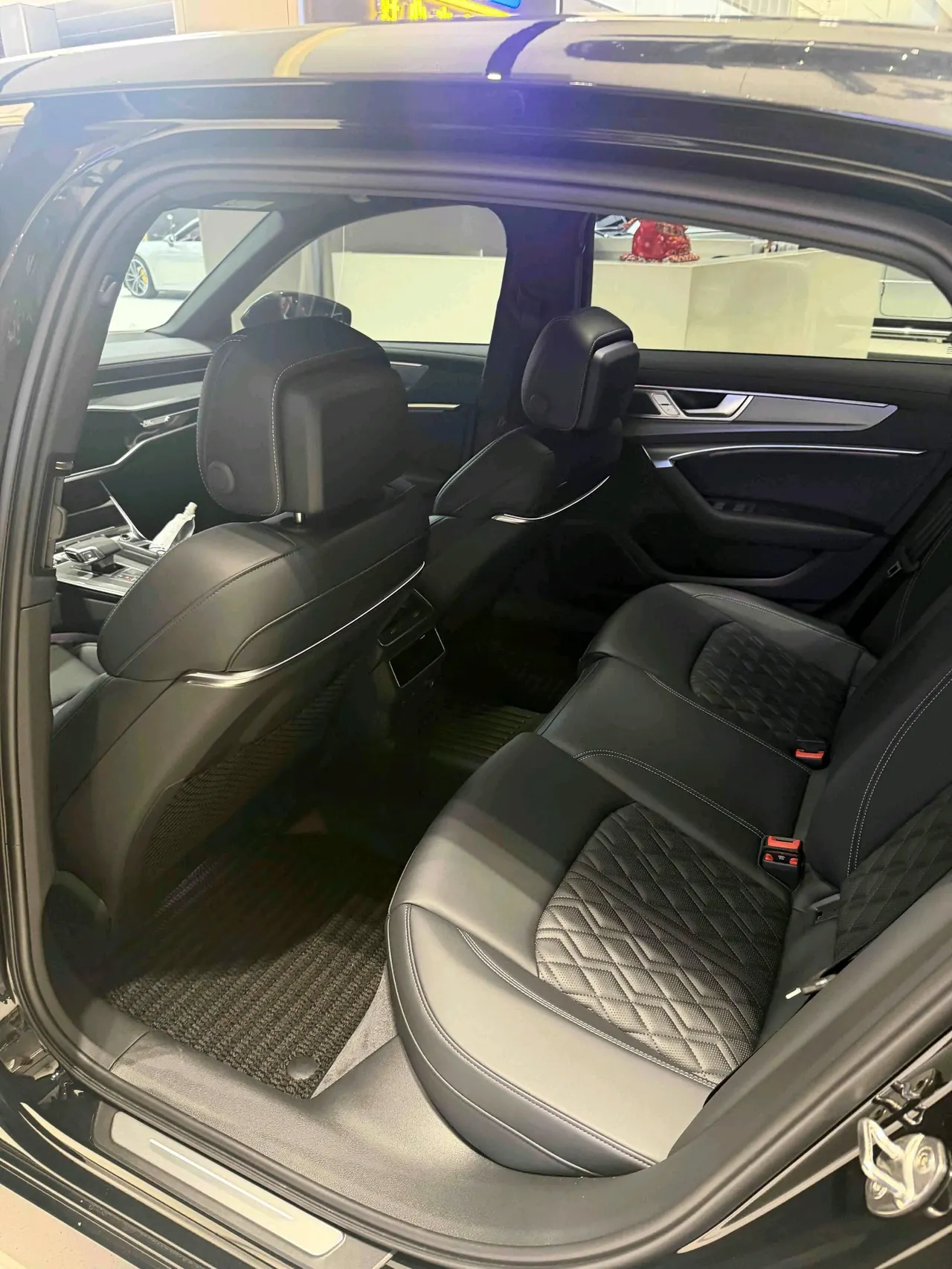 Audi 2026 A6L 2.0TFSI 45TFSI Prestige Dynamic Edition Automatic 3