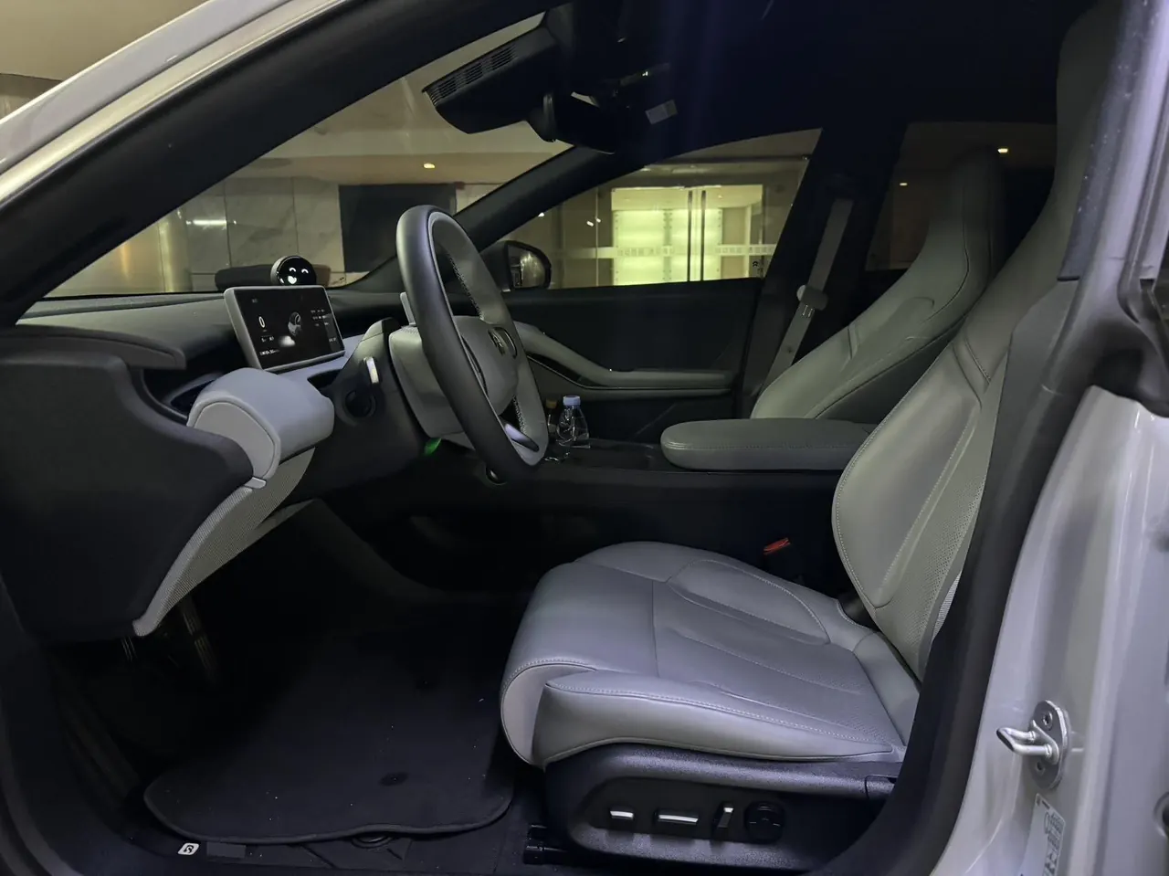 NIO 2024 ET5T 75kWh Touring automatic 10