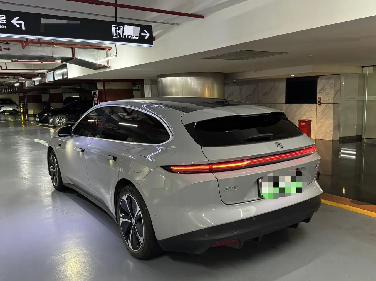 NIO 2024 ET5T 75kWh Touring automatic 5