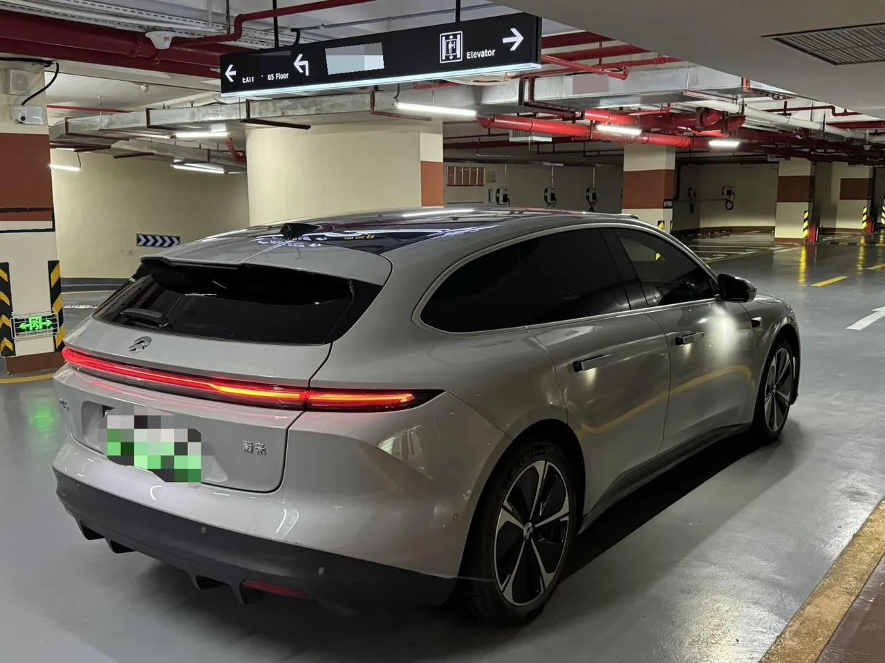 NIO 2024 ET5T 75kWh Touring automatic 7