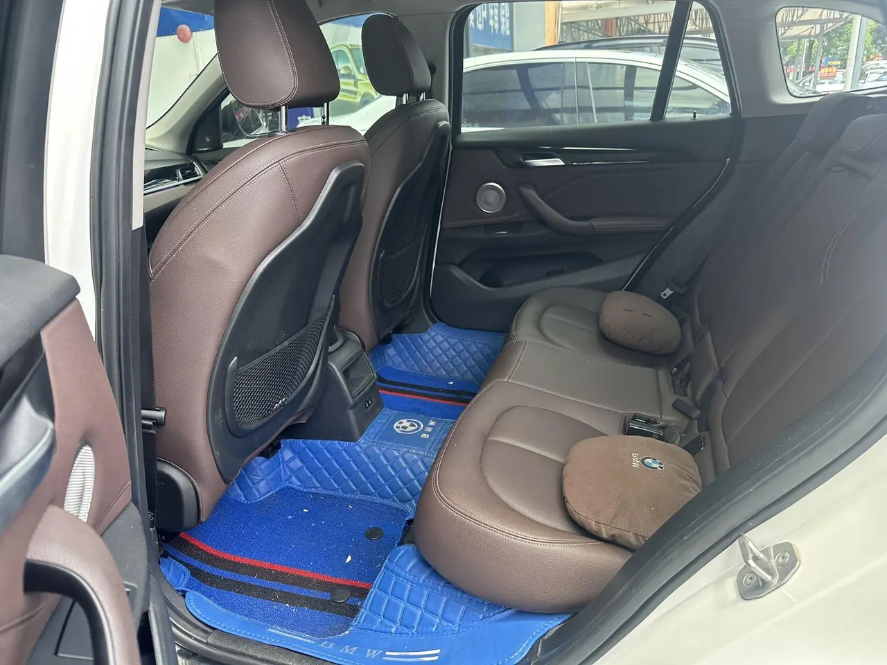 BMW 2021 X1 sDrive20Li 1.5T fashion automatic gear 3